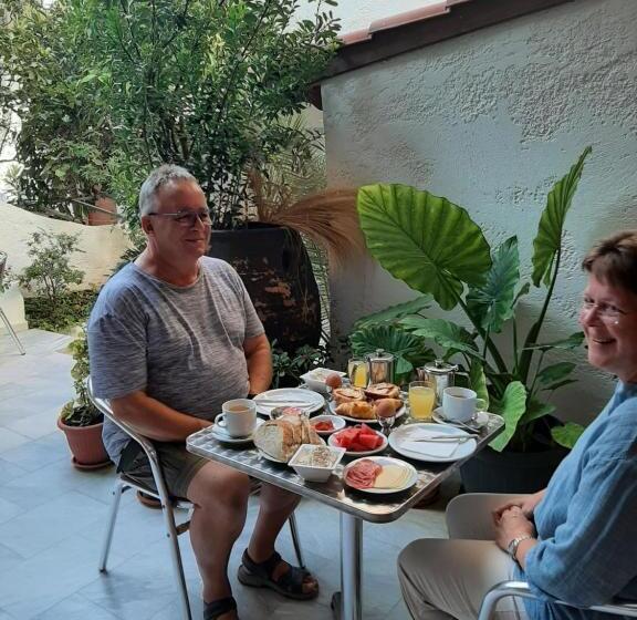 חדר סטנדרט יחיד, Ostria