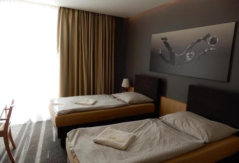 带阳台的豪华间, Otavarena