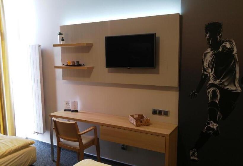 豪华房间, Otavarena