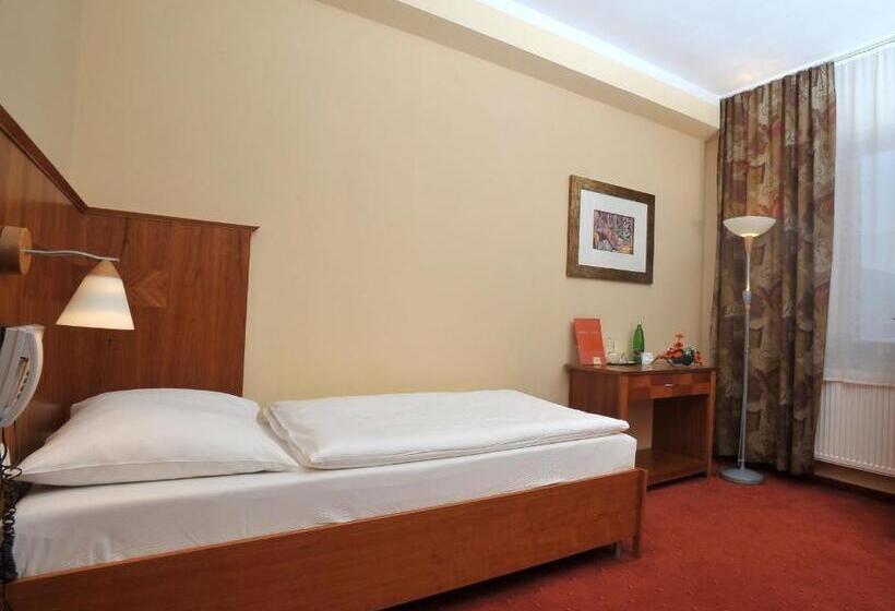 Standard Egyágyas Szoba, Plaza