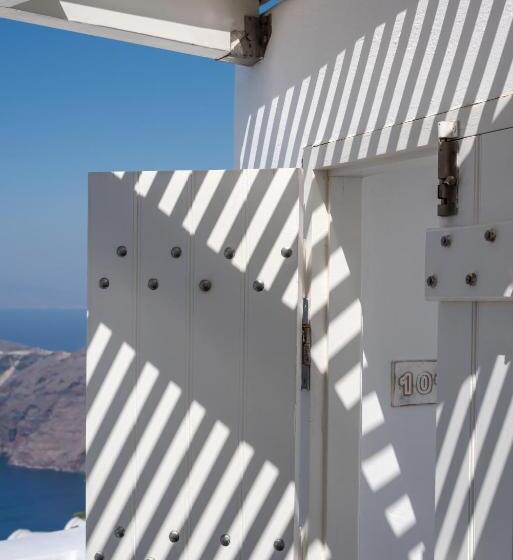 자쿠지 스위트, White Santorini