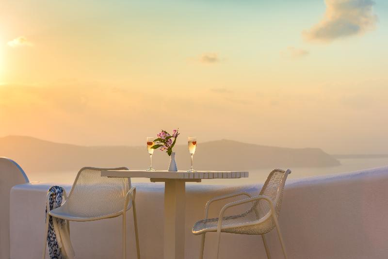 주니어 스위트, White Santorini