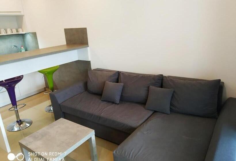 带露台的小型套房, Penzion Relax Martina