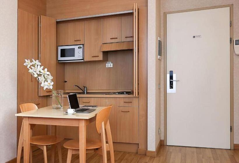 带大床的标准工作室, Residence Cimarosa