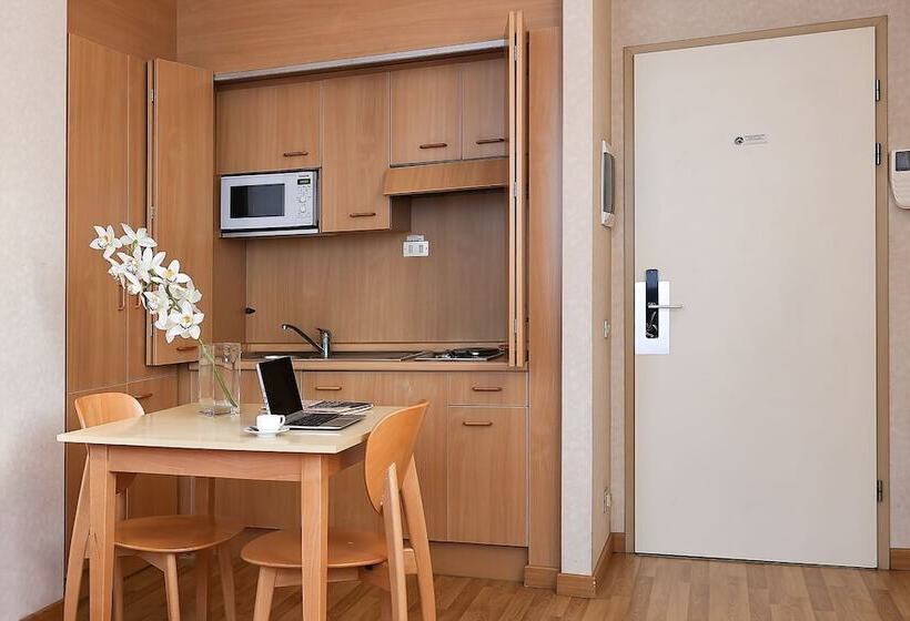 标准工作室, Residence Cimarosa