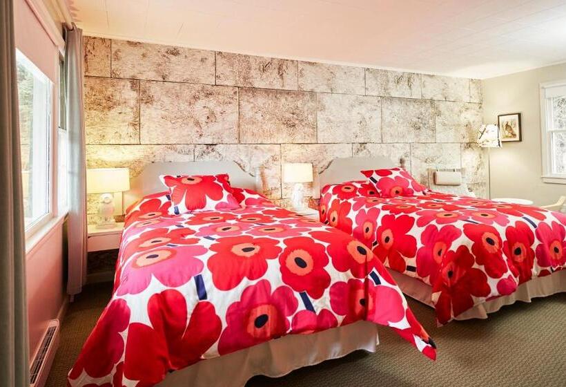 带2个双人床的标准工作室, The Little Lion