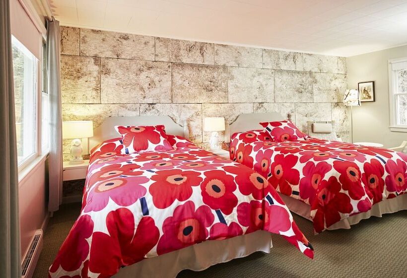 带2个双人床的标准工作室, The Little Lion