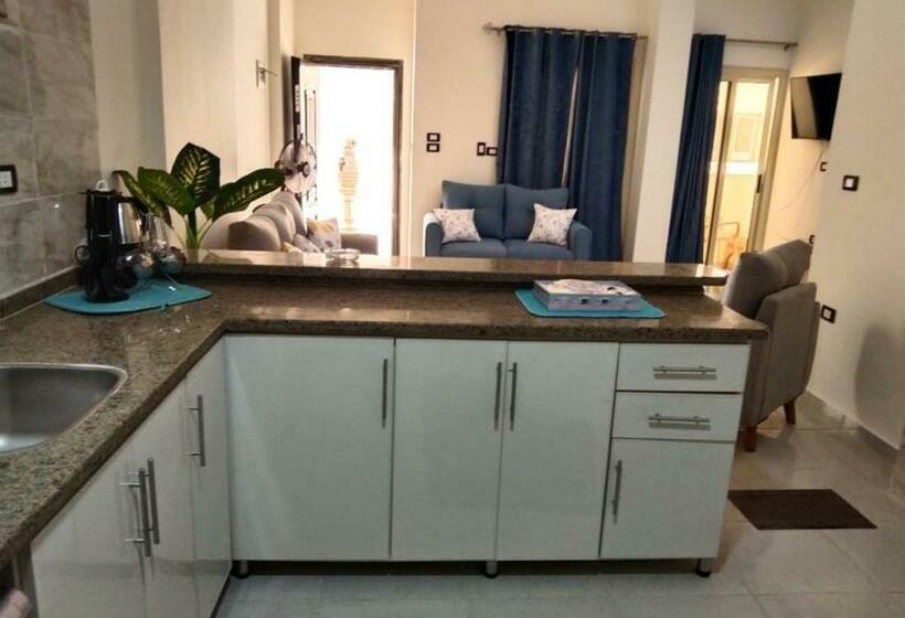 آپارتمان 1 خوابه با تراس, مراحب للاسكان الفندقي   منتجع سيسيليا / Maraheb Group For Hotel Accommodation   Cecelia Resort