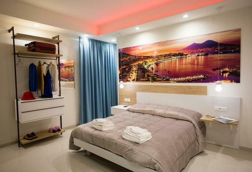 اتاق استاندارد سه تخته با بالکن, B&b Delicius