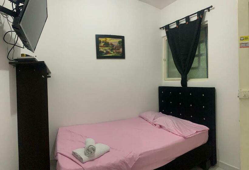 غرفة ديلوكس, 42 33