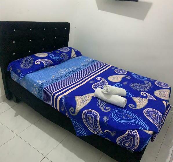 デラックスルーム, 42 33