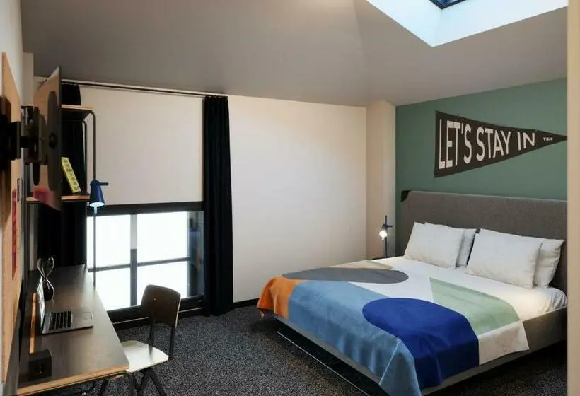 اتاق استاندارد با تخت بزرگ, The Social Hub Madrid