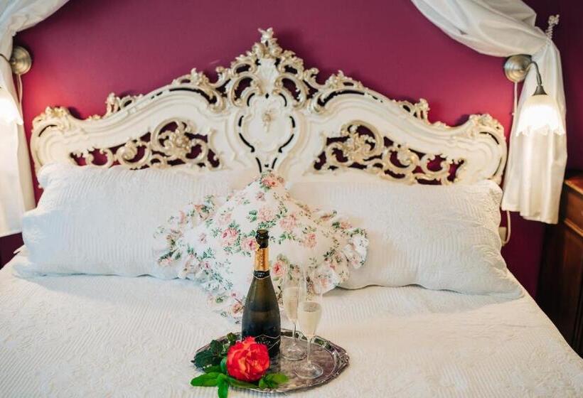 اتاق استاندارد, Juniper Bay