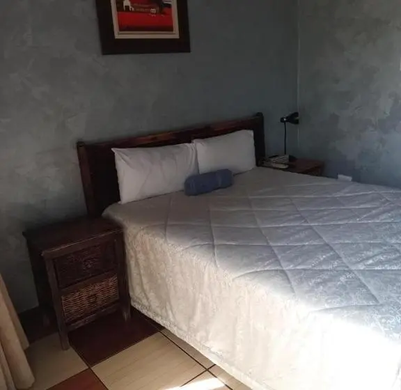 エコノミールーム, Petra Lodge