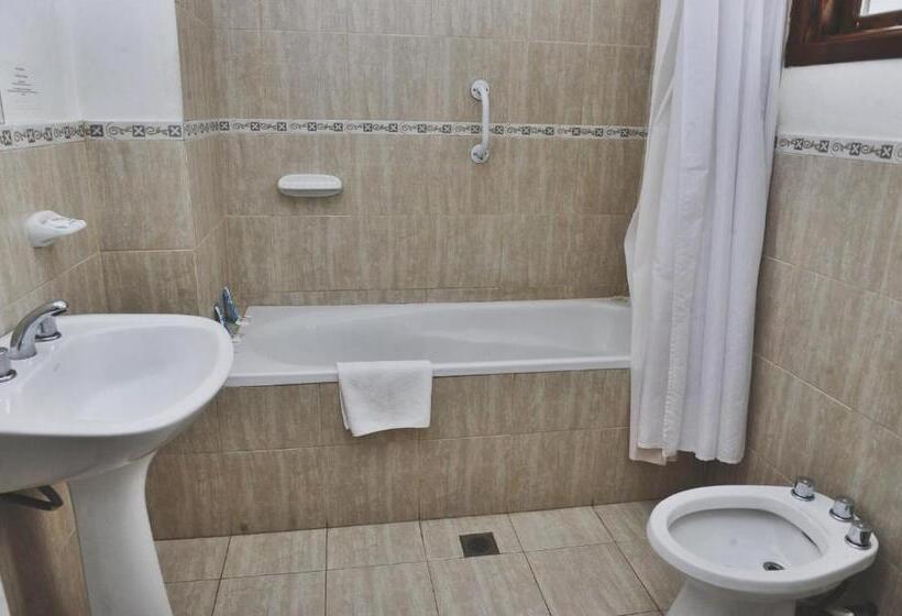 四人标准间, Oikos