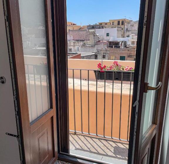 اتاق سوپریور, B&b Faraglione