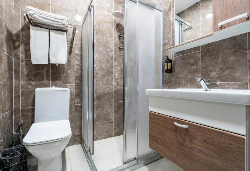 اتاق استاندارد با بالکن, Monezza