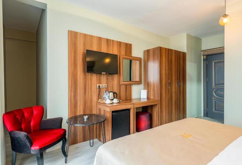 اتاق استاندارد با بالکن, Monezza