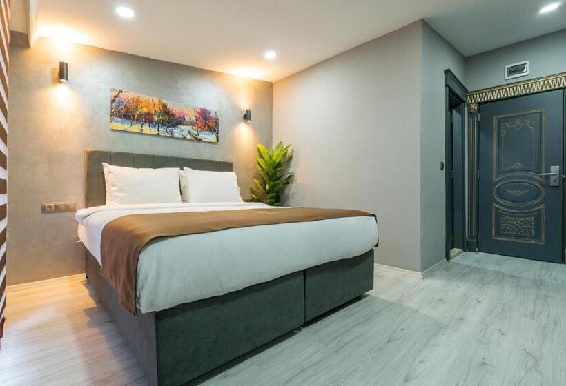 اتاق استاندارد با بالکن, Monezza