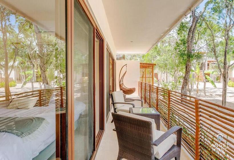 آپارتمان 1 خوابه با چشمانداز استخر, Nature Luxury Selva Norte