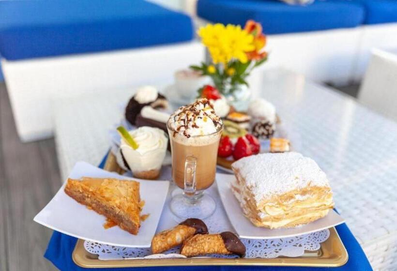 آپارتمان 1 خوابه با چشم‌انداز دریا, Sea View Orbi City