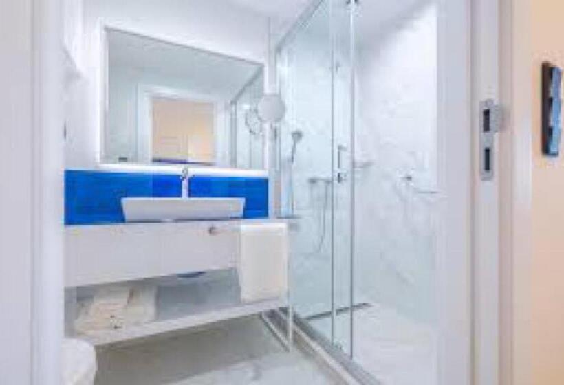 آپارتمان 1 خوابه با چشم‌انداز دریا, Sea View Orbi City