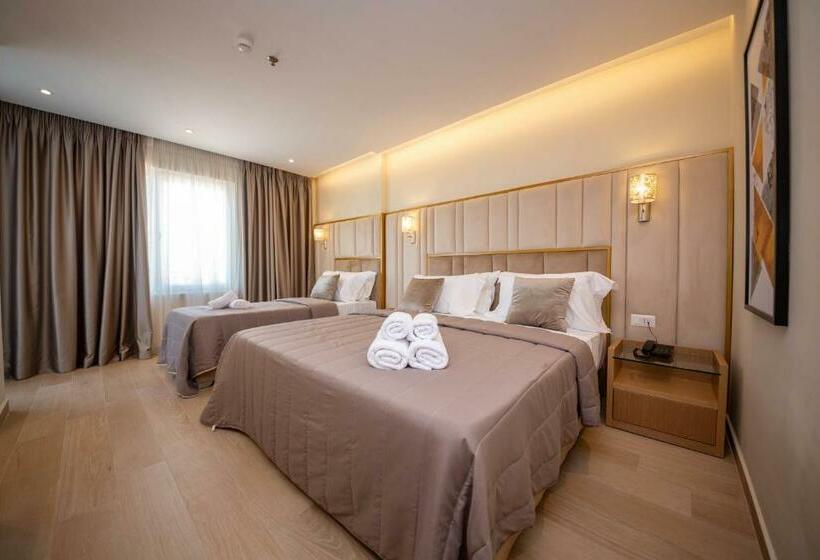 Трехместный Номер Deluxe, Merar