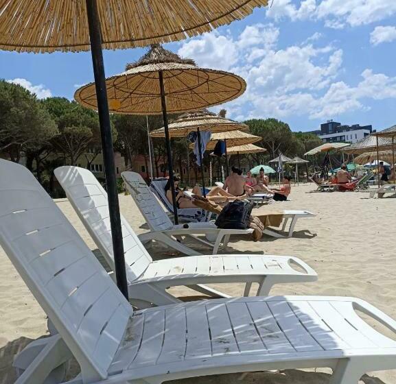 1 Sovrums Superior Lägenhet, Residence La Pineta