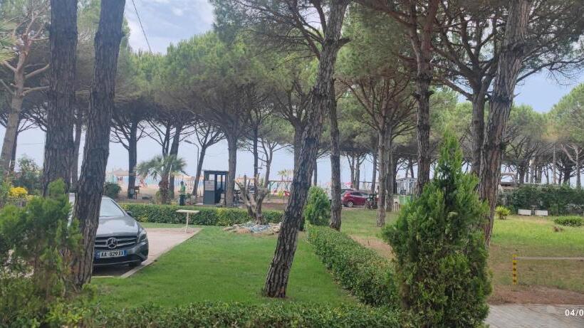 2 Sovrums Lägenhet, Residence La Pineta