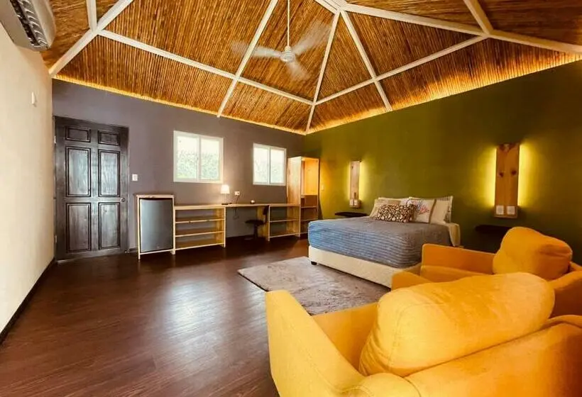 デラックススイート, Grand Park Manuel Antonio   Adults Only