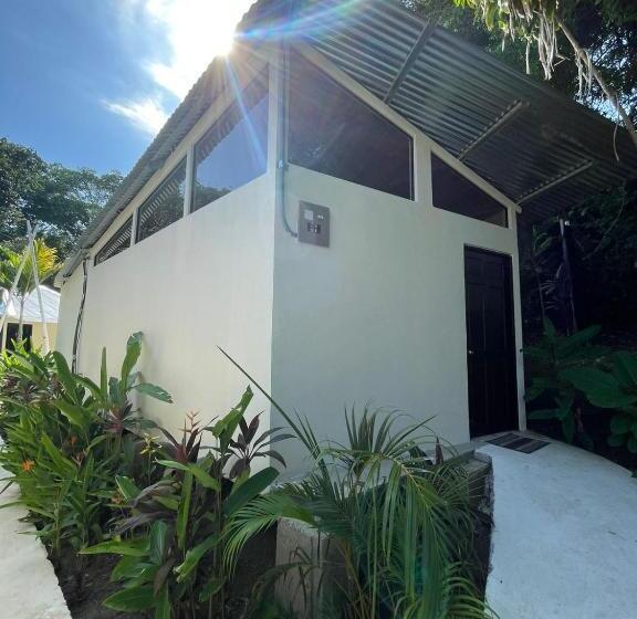 带花园景观和一个卧室的别墅, Grand Park Manuel Antonio   Adults Only