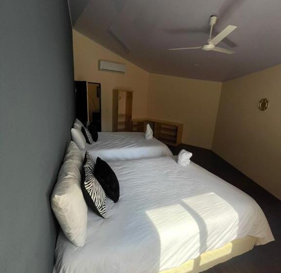 带花园景观和一个卧室的别墅, Grand Park Manuel Antonio   Adults Only