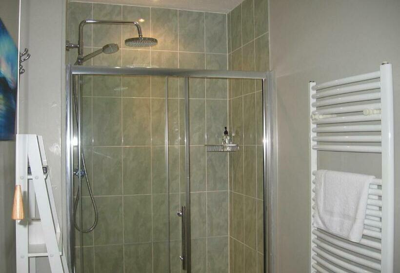 带大床的高级房间, Beaconsview B&b