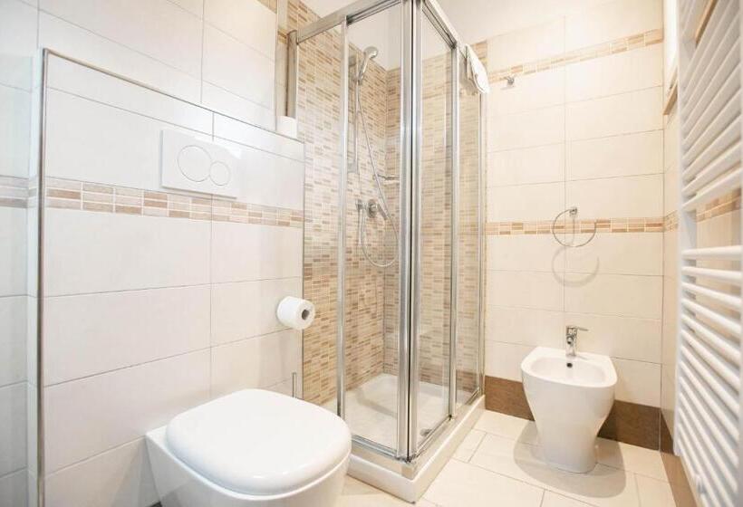 اتاق خانوادگی, Valparaiso