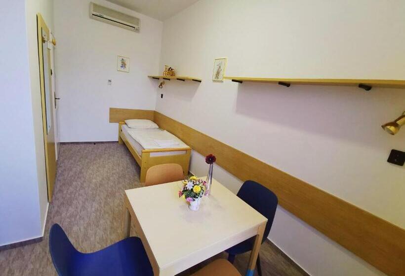 Апартаменты 2 Спальни, Imola Garden Vendégház