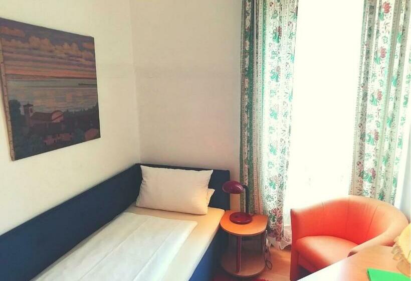 اتاق استاندارد یک نفره, Pfaff