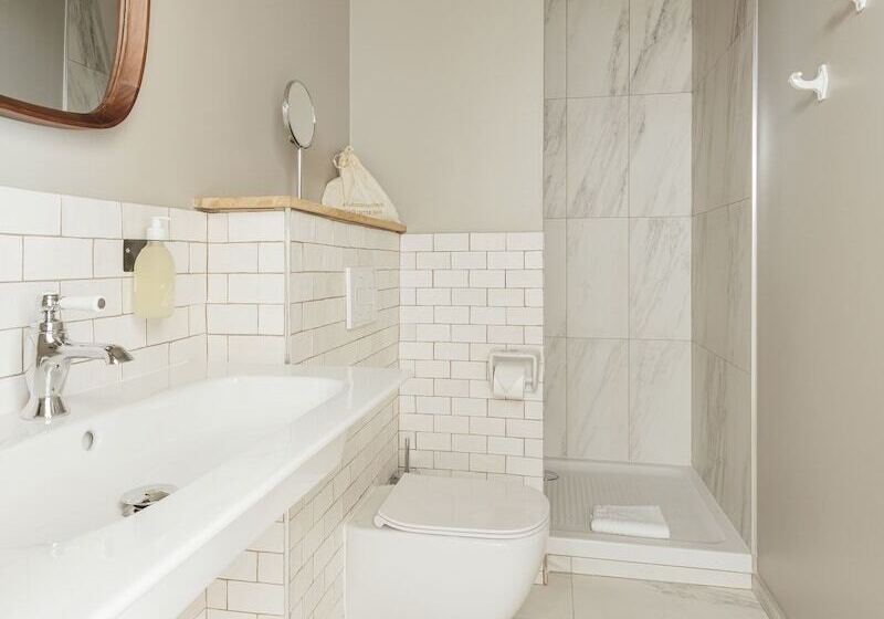 수피리어 룸, Gogaille   Préfecture   Accès Autonome