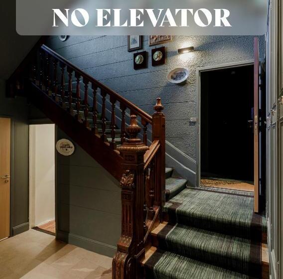 스탠다드 스튜디오, Gogaille   Préfecture   Accès Autonome