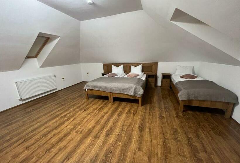 غرفة قياسية ثلاثية, Pensiunea Sonnenhof