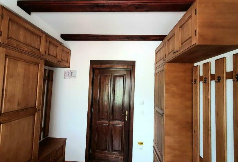 غرفة عائلية مطلّة علي الحديقة, Pensiunea Sonnenhof