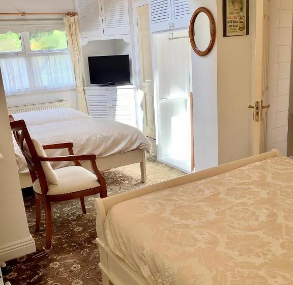 اتاق استاندارد چهار تخته, The Gallery B&b, The Glen, Kinsale ,county Cork