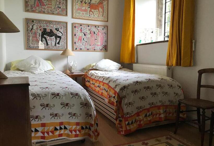 غرفة قياسية, Abbot S Wing