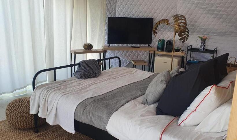 چادر با خدمات رفاهی استاندارد, Maison Du Golf