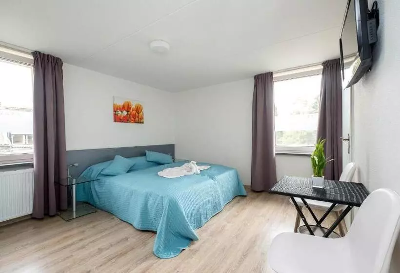 Standard Plus -huone, Apart Hotel Het Veerse Meer