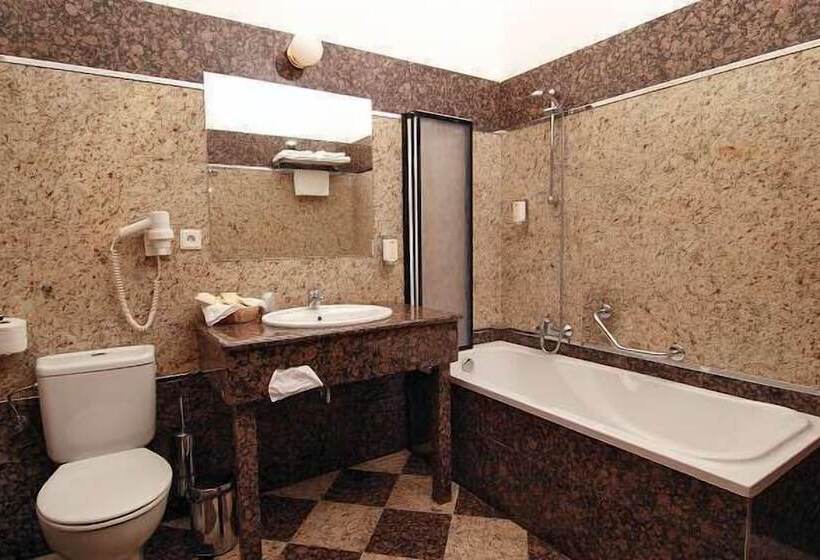 スタンダードルーム, Golf Resort Hotel Konopiště