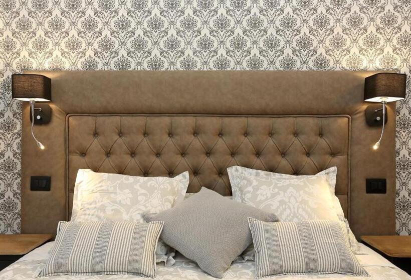 اتاق لوکس سه تخته, Capricci Romani