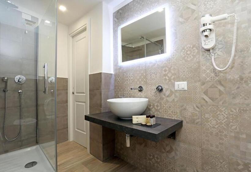 اتاق لوکس, Capricci Romani