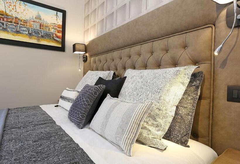 اتاق لوکس سه تخته, Capricci Romani