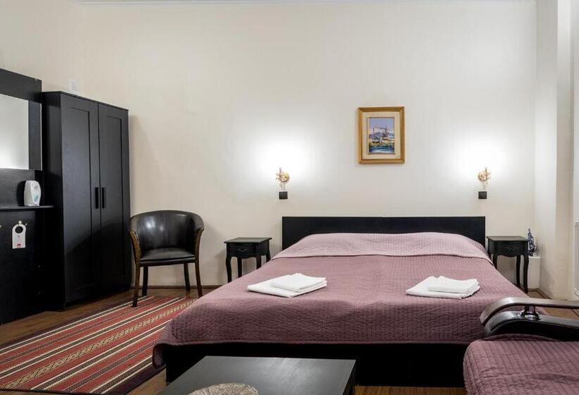 غرفة قياسية ثلاثية, Corso