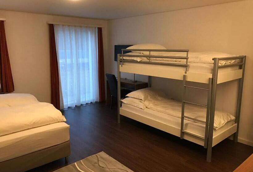 غرفة عائلية, Falken Am Rotsee